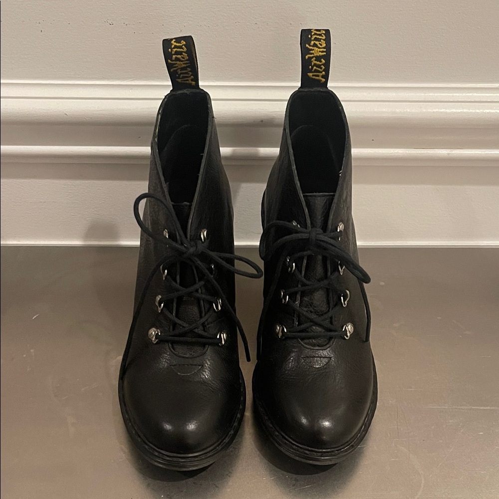 Dr. Martens Booties Block-Heel